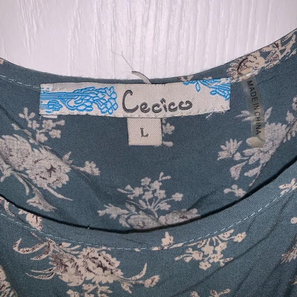 Summer dress with cut outs on side - Picture 4 of 5